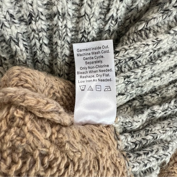 Coldwater Creek Women’s Knit Patchwork Turtleneck Sweater Gray, Brown, Cream - L - Picture 3 of 8